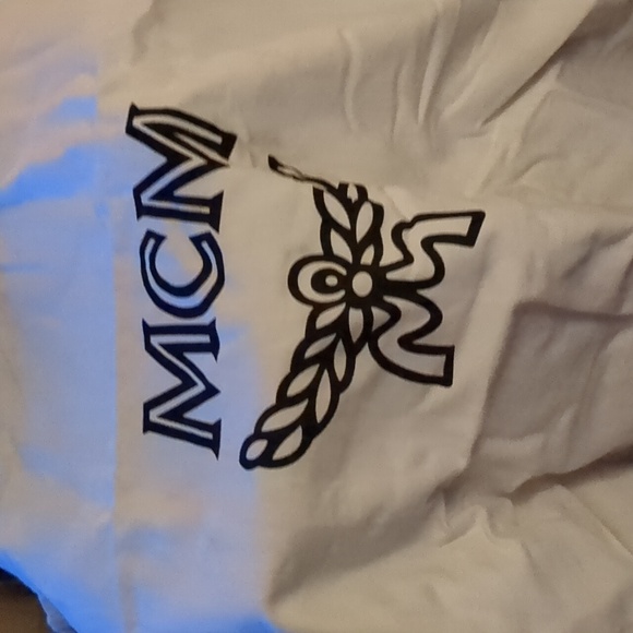 🧡🧡MCM Extra LARGE Monogram Tan Designer Tote Bag W/ Duster.. - Picture 6 of 6